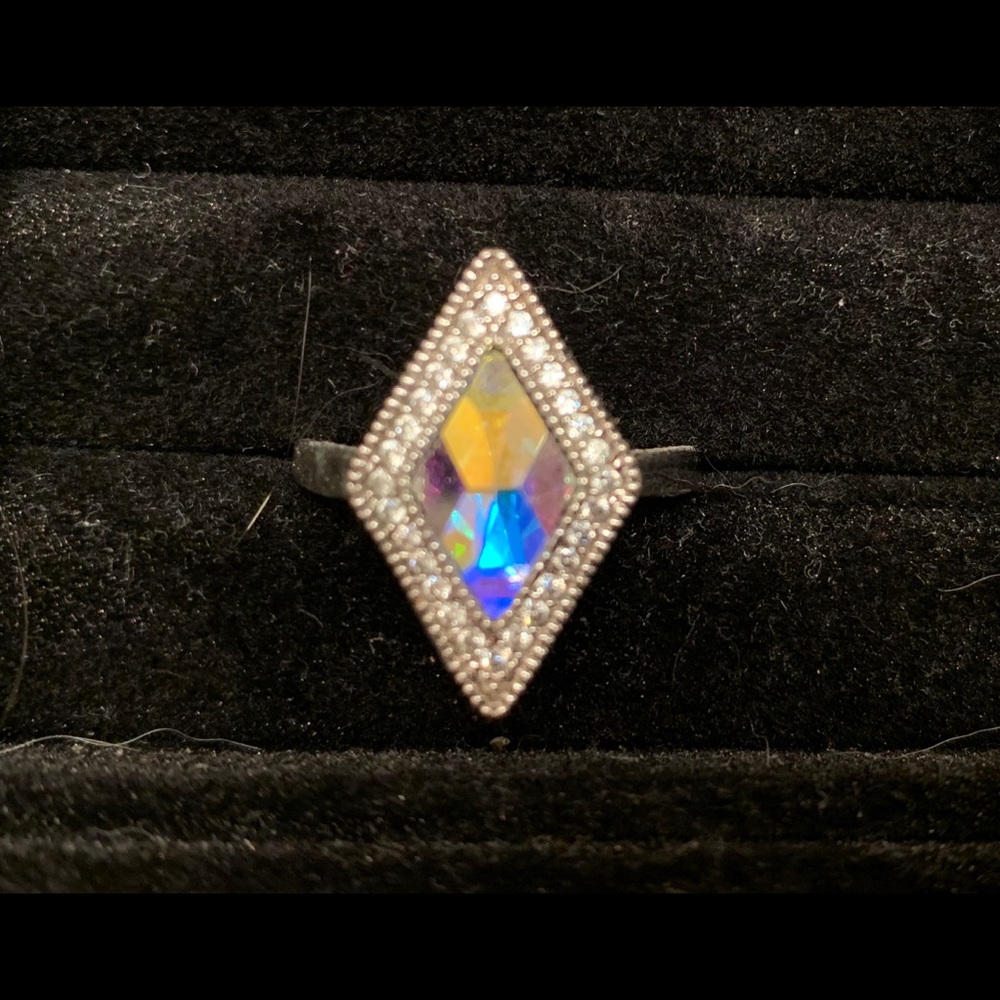 Triangle multi color ring